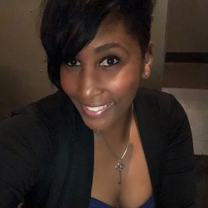 Meet your Posher, April